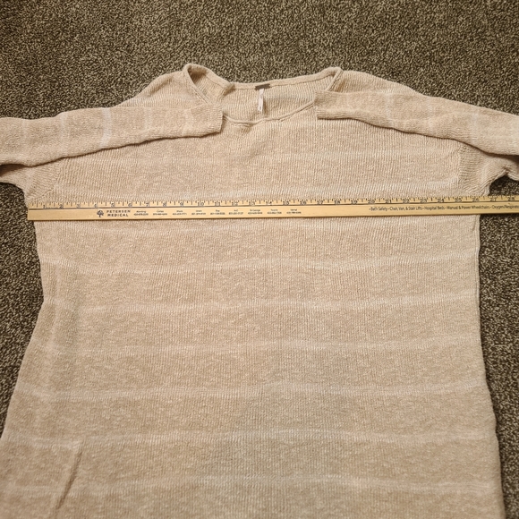 Free People Shipping News Tunic Sweater in Ballet Combo Size Small - Picture 8 of 8